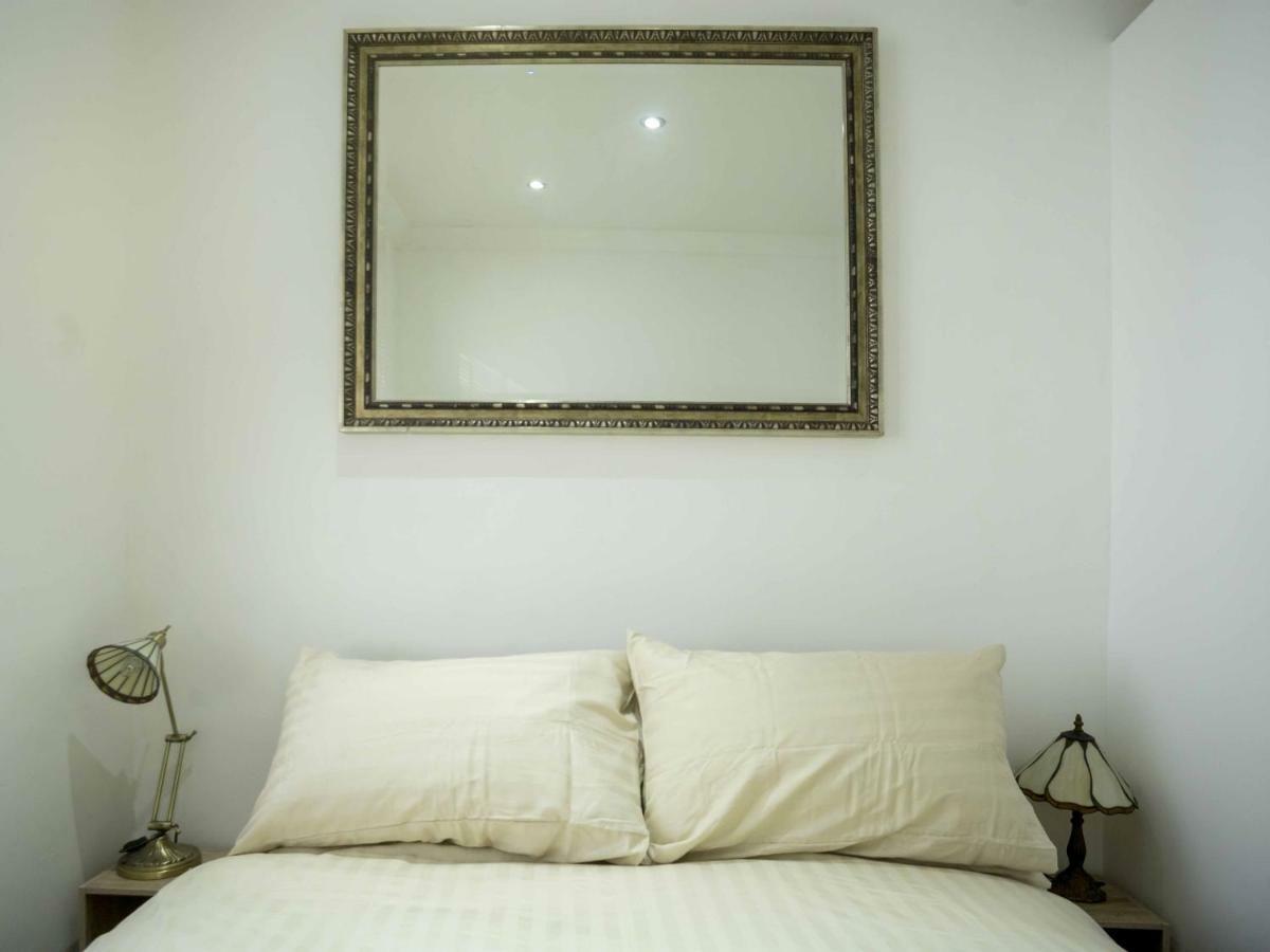 The Ploughman'S Rest Apartment Brighton Bagian luar foto